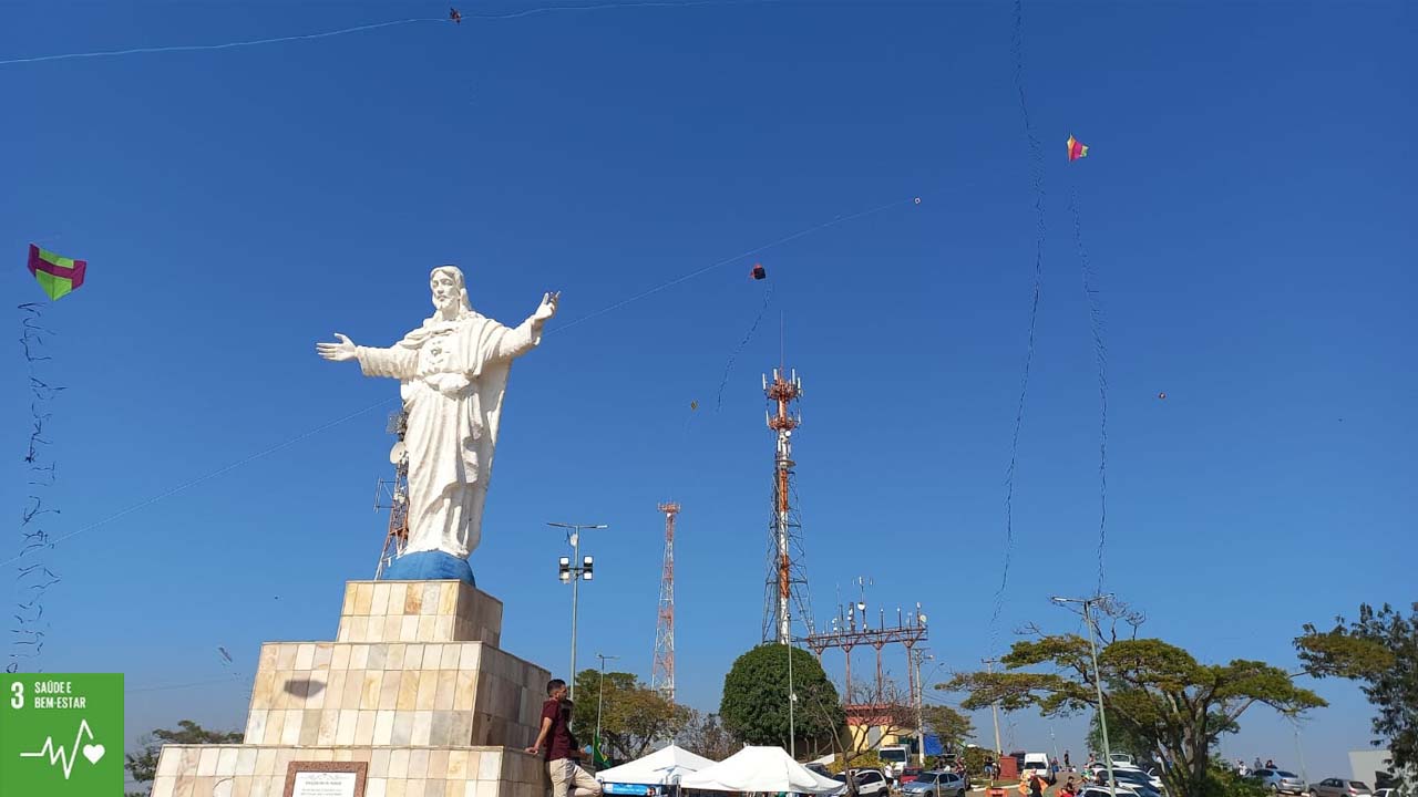 25º “Festival de Pipas” reuniu famílias inteiras no Morro do Cristo de Pedreira