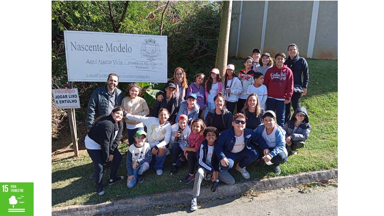Crianças participam de ação de arborização urbana no Dia Mundial do Meio Ambiente em Pedreira