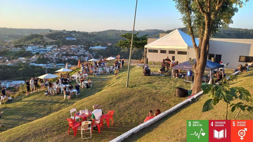 SAMUCA promoveu o “Samba no Morro do Cristo” no dia da “Consciência Negra”