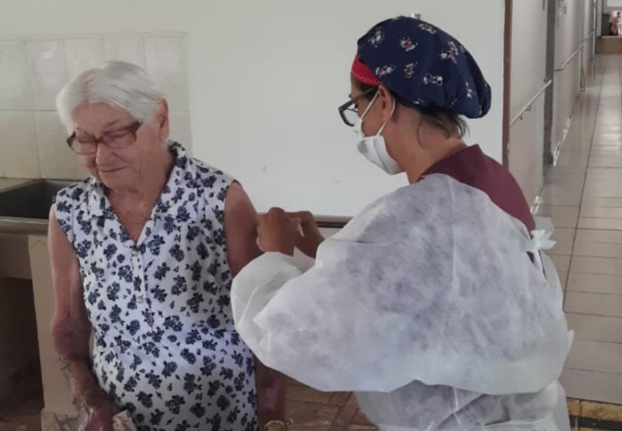 Assistidos do Lar dos Velhos “Flamínio Maurício” receberam a segunda dose da Vacina contra o Coronavírus