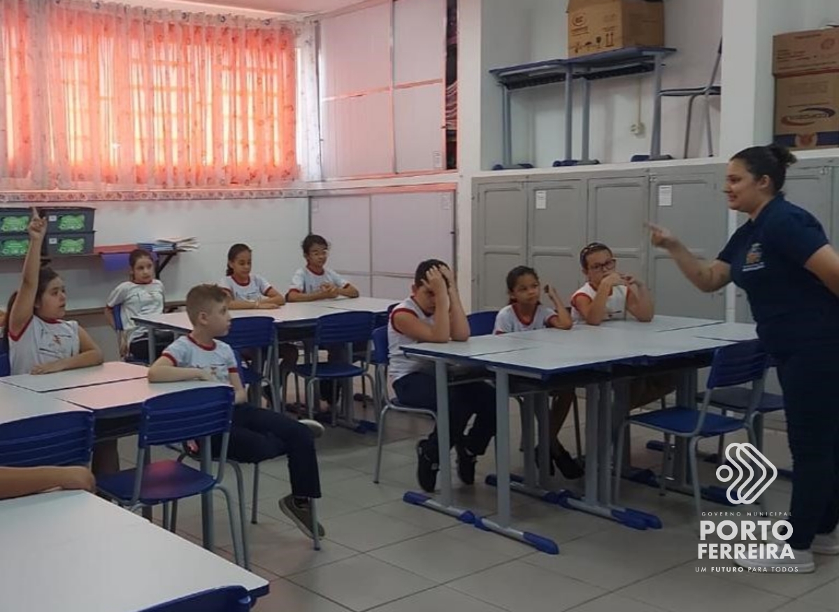 Trabalho preventivo promovido pela equipe multiprofissional da Secretaria de Educação foi realizado na Emeif da Vila Salgueiro