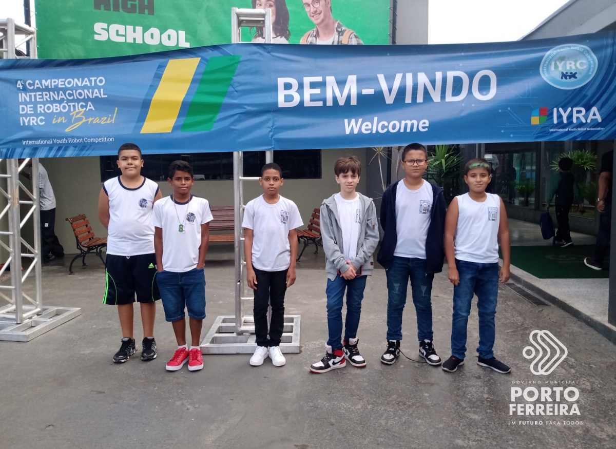 Alunos da rede municipal de ensino conquistam pódio na fase nacional de Campeonato de Robótica