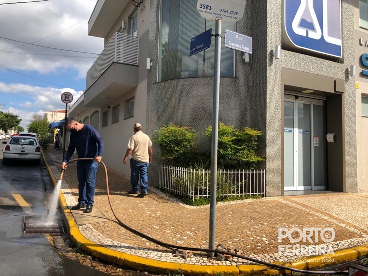 Secretaria de Meio Ambiente e Zeladoria faz limpeza e jateamento de galerias de águas pluviais