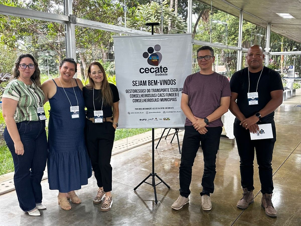 Conselheiros e servidores participam de encontro de formação para gestores do transporte escolar