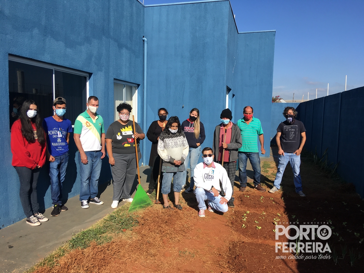 Caps de Porto Ferreira realiza mais uma oficina de horta e laborterapia