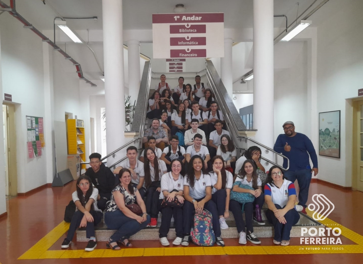 Alunos do Ensino Médio conhecem Centro de Divulgação Científica e Cultural da USP