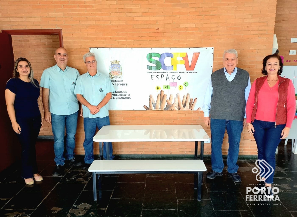 Cervam faz doação de mesas para refeitório e fortalece vínculos com crianças do SCFV Espaço Amigo