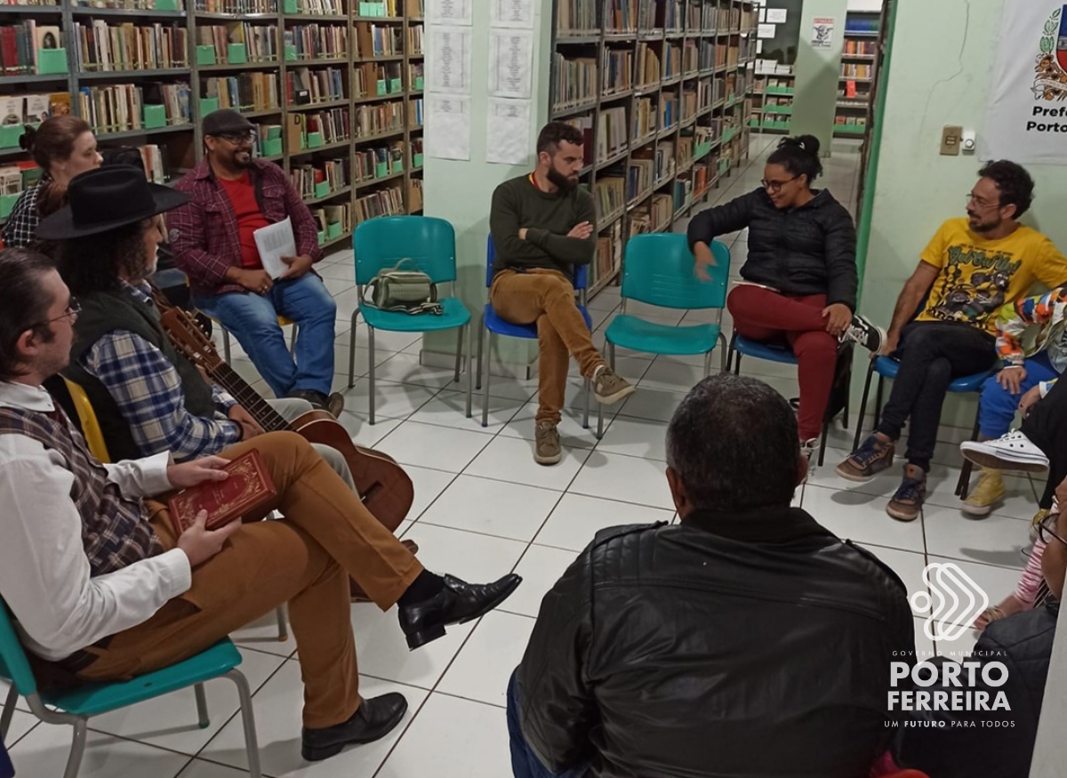 Sarau Literário marca retorno triunfante com noite memorável em Porto Ferreira