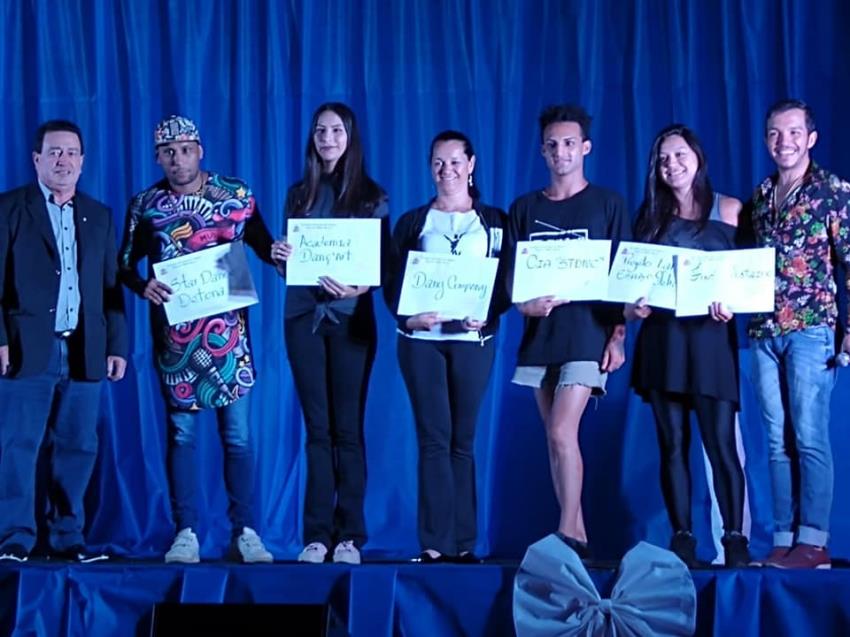 1º QUADRA DANCE E OFICINA DE DANÇAS URBANAS