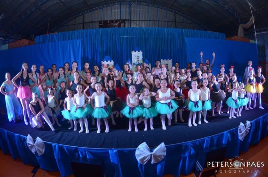 "DANÇANDO E ENCANTANDO DISNEY" É SUCESSO EM QUADRA