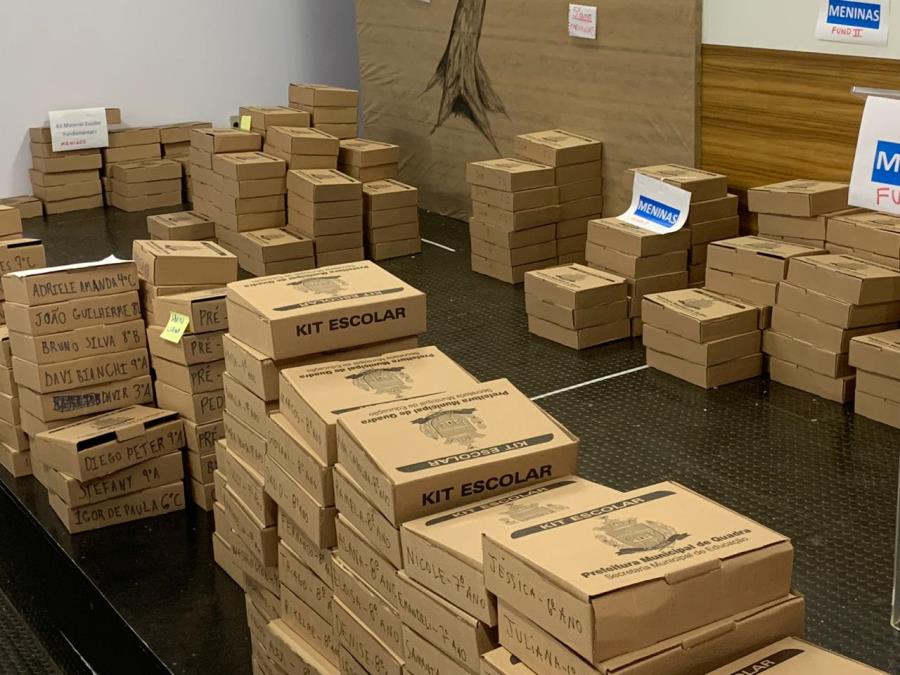 SECRETARIA DE EDUCAÇÃO ENTREGA OS KITS DE MATERIAIS ESCOLARES EM 2020