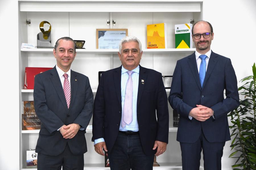 Intercâmbio internacional: Prefeitura de Itabirito recebe visita do cônsul de Portugal e do conselheiro das Comunidades Portuguesas