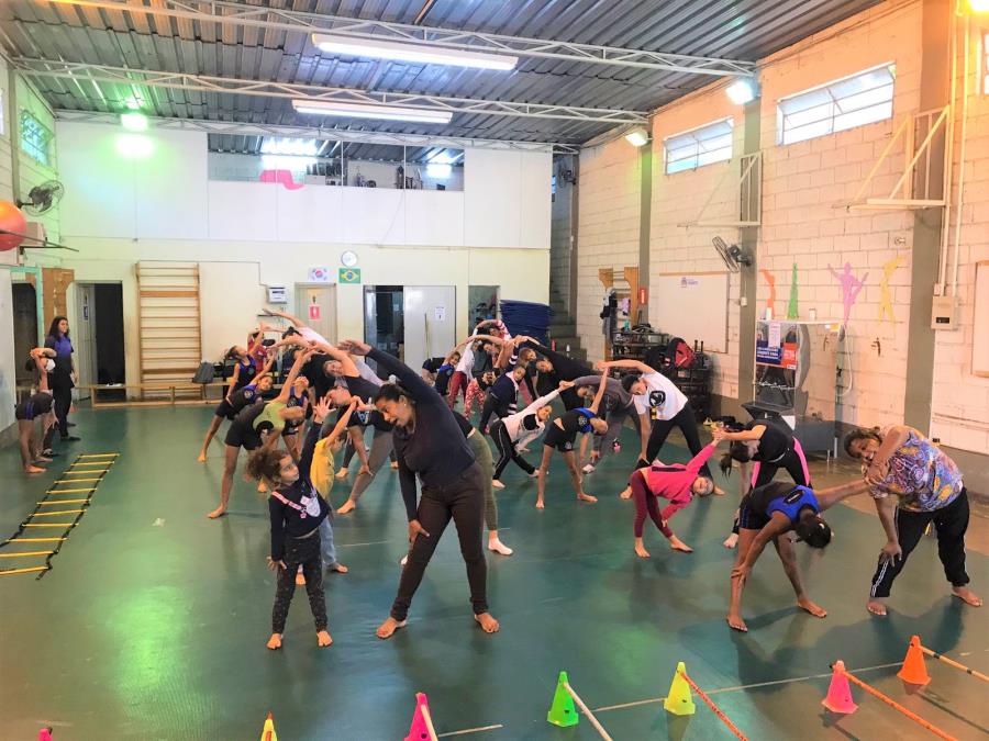 Dia das Mães: Prefeitura de Itabirito realiza aula especial na Escola de Esportes com mães e filhos