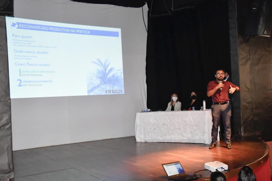 Turismo em foco: Prefeitura de Itabirito promove debate sobre potencial econômico do turismo 