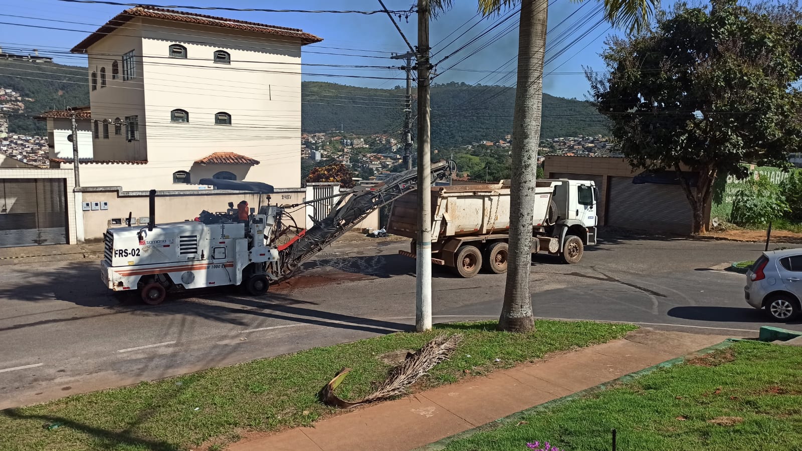 Prefeitura de Itabirito inicia trabalhos de recapeamento de ruas e avenidas do município
