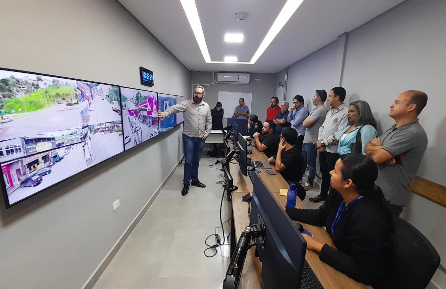 Trabalho de referência: Prefeitura de Itabirito recebe comitiva de Itaúna e apresenta políticas públicas de segurança