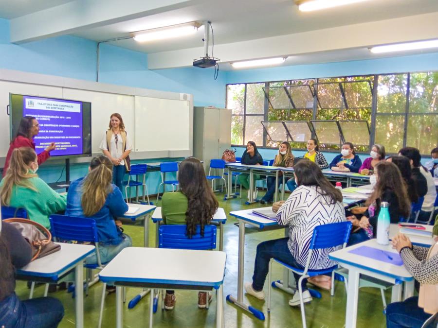 Prefeitura de Itabirito estuda implantação de diretrizes curriculares para Educação Infantil