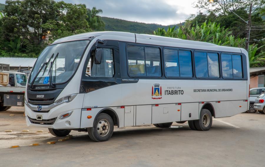 Prefeitura de Itabirito investe em novo ônibus para transporte das equipes responsáveis pela limpeza urbana