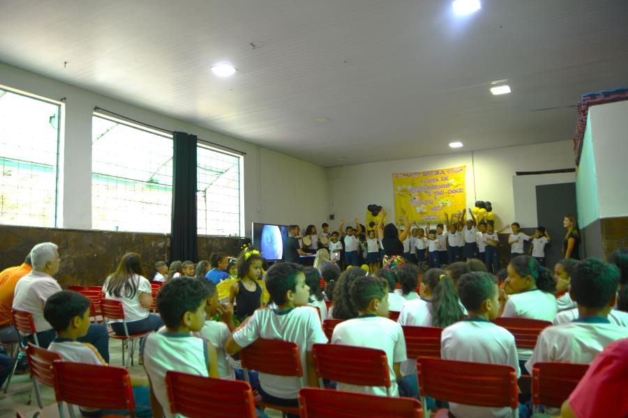 Prefeitura de Itabirito realiza feira cultural na Escola Municipal Laura Queiroz