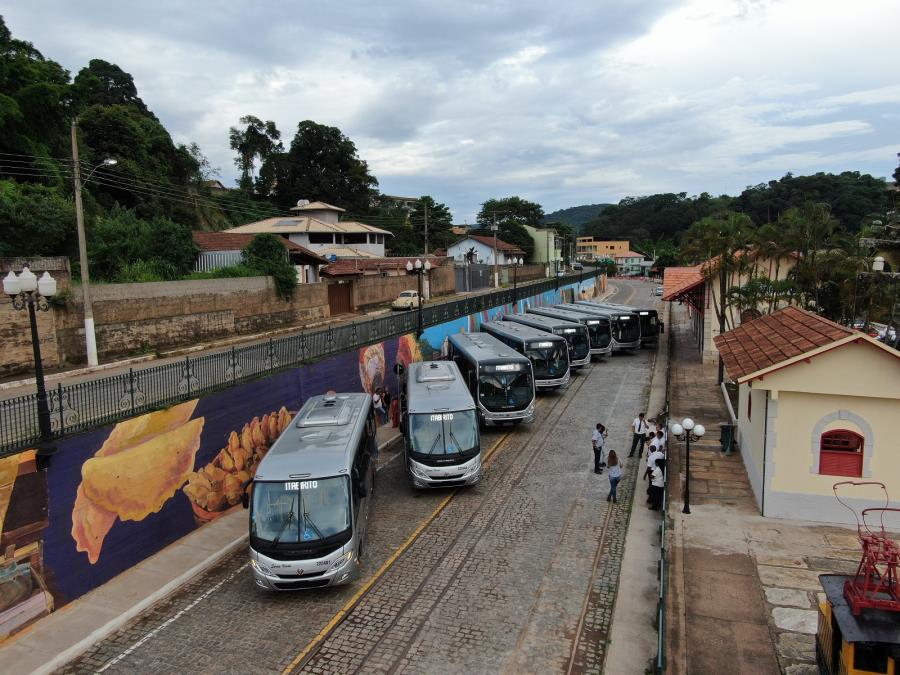 Serviço de transporte coletivo de Itabirito recebe seis novos ônibus, além de dois micro-ônibus com ar-condicionado