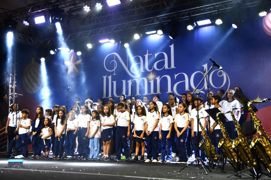 Festival de Música das Escolas Municipais de Itabirito: alunos emocionam público em primeira apresentação da banda sinfônica