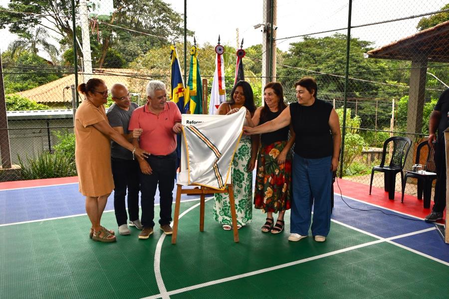 Prefeitura de Itabirito realiza entrega da revitalização da Escola Municipal José Ferreira Bastos