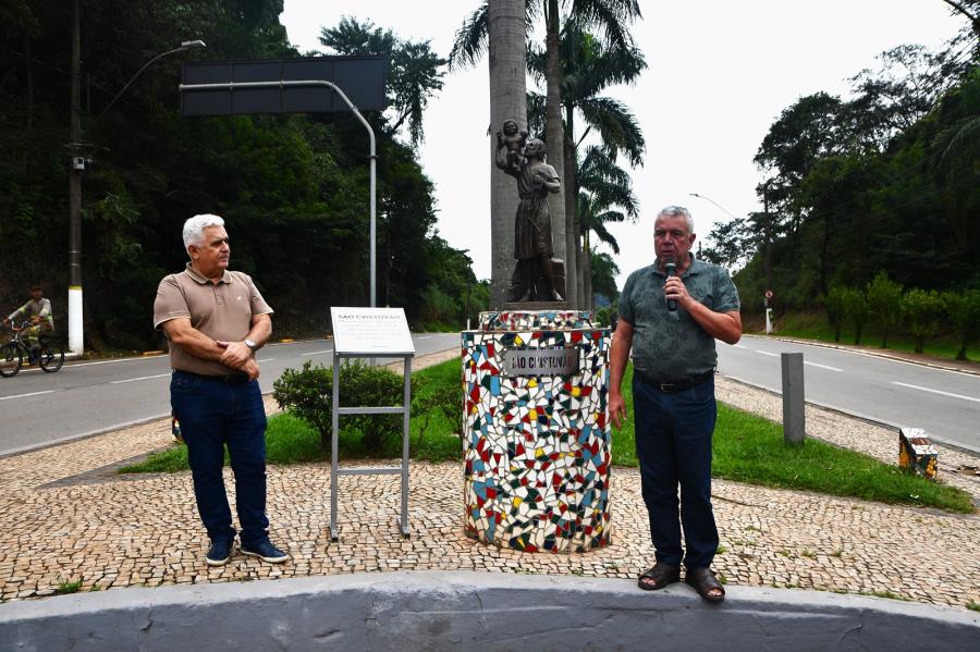 Jardim São Cristóvão: Prefeitura de Itabirito realiza entrega da nova imagem de São Cristóvão