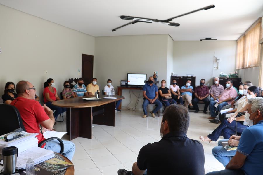 Prefeito Fabiano Belentani recebeu produtores rurais e integrantes da Cooppesc - Cooperativa de Produtores e Pescadores de Novo Horizonte e Região no Paço Municipal