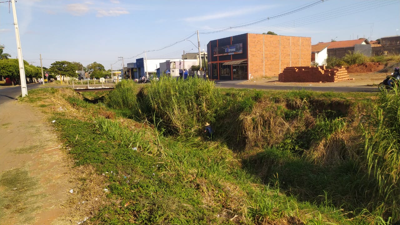 Diretoria de Meio Ambiente e Urbanismo continua a operação de limpeza