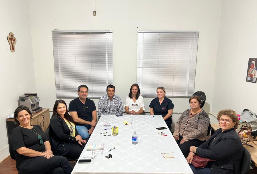 Empresários de Novo Horizonte se reúnem on-line com a consultora do Sebrae, Simone Haddo.