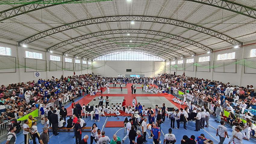 Atletas das aulas gratuitas da Prefeitura de Jarinu participam de torneio de judô regional no Ginásio de Esportes