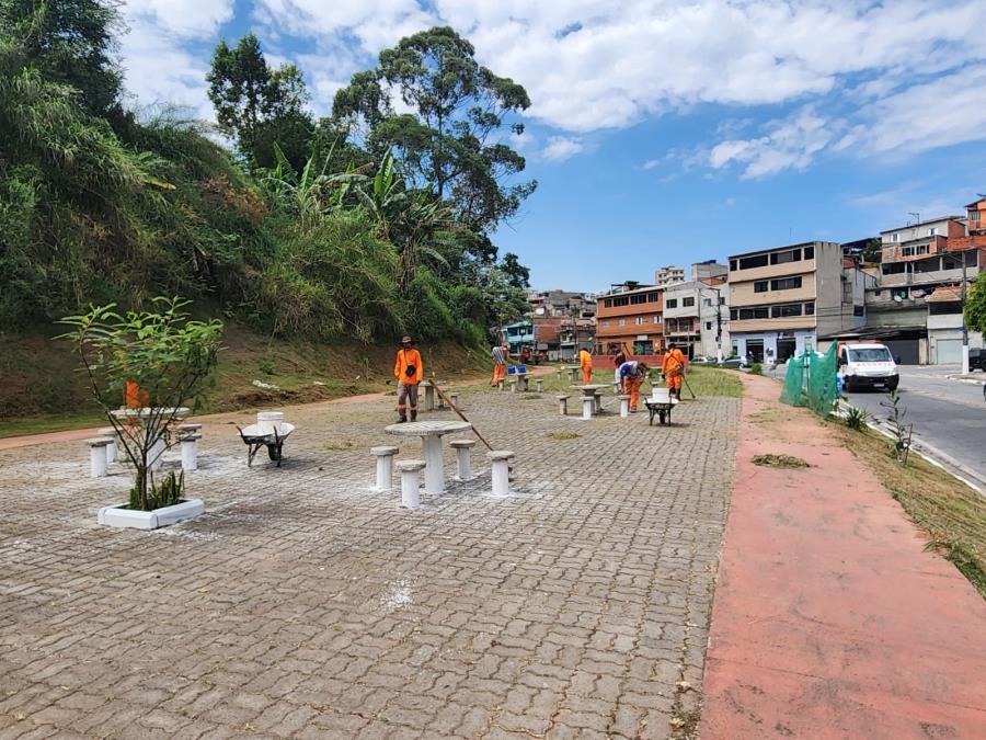 Prefeitura promove ações de zeladoria pela cidade