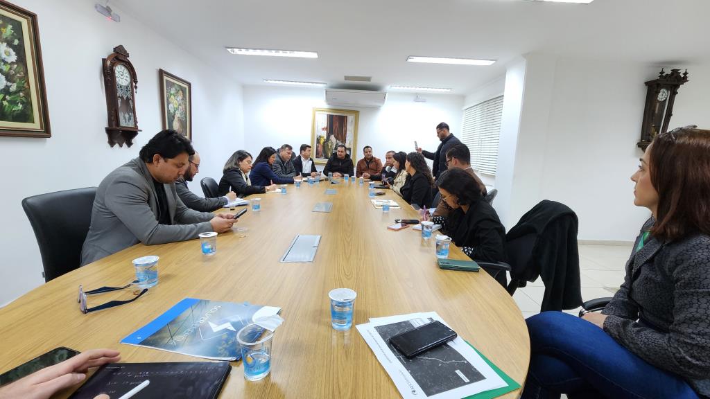 Prefeitura reúne Enel, vereadores e representantes do setor produtivo para discutir demandas energéticas da cidade