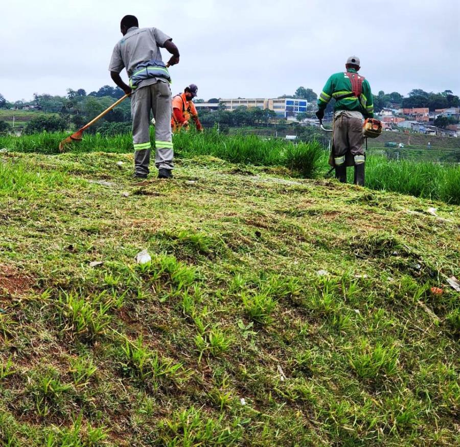 Prefeitura realiza diariamente serviços de manutenção e zeladoria na cidade