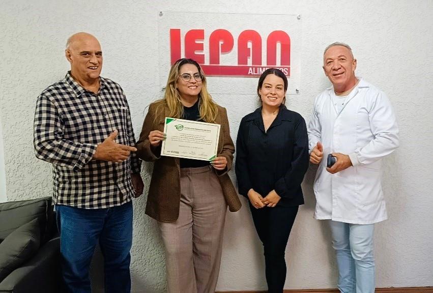 Prefeitura Entrega Selo Verde à Lepan Alimentos