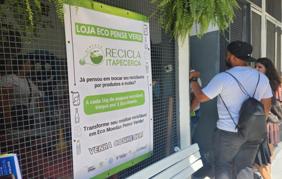 A Loja de Eco troca “Pense Verde” já arrecadou 3,5t nestes 6 meses de funcionamento