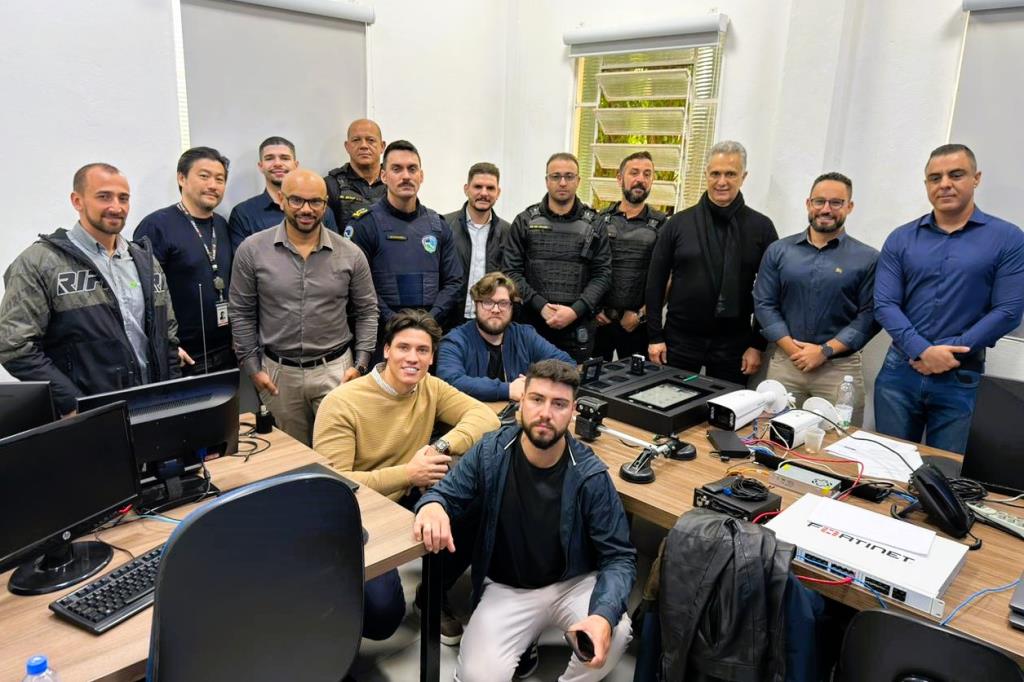 Itapecerica da Serra avança em projeto de monitoramento inteligente com visita técnica à GCM de Botucatu