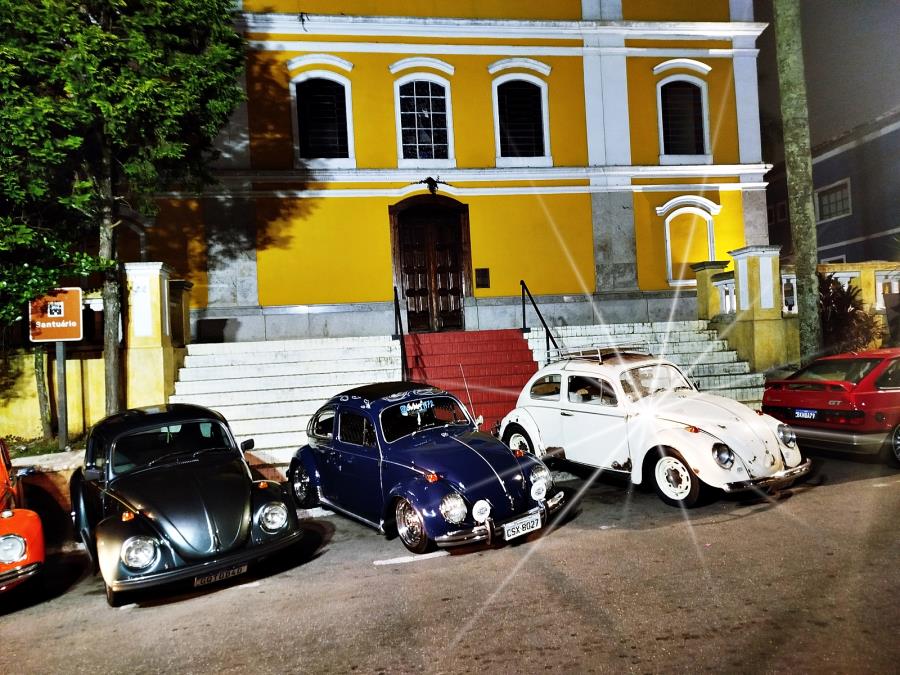 Itapecerica Fusca Clube: Encontro mensal no Largo da Matriz já é um sucesso