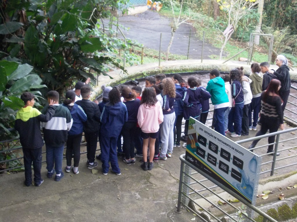 Alunos da Escola Jasmim visitam Estação de Tratamento de Esgoto