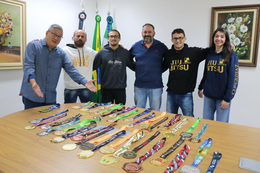 Atletas itapecericanos de Jiu-Jítsu e Prefeitura buscam fortalecer o esporte na cidade