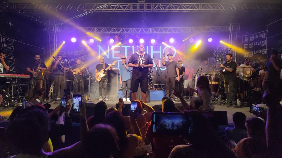 Show do cantor Netinho de Paula comemora Mês da Consciência Negra na cidade