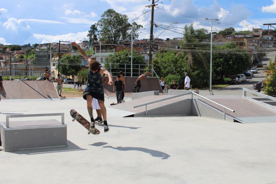 Pista de Skate no Jardim Jacira já se torna “point” da modalidade
