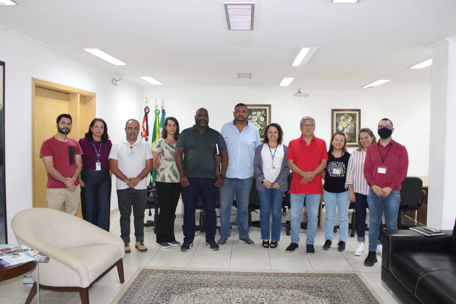 Prefeitura reúne-se com Sabesp para discutir melhorias para o município