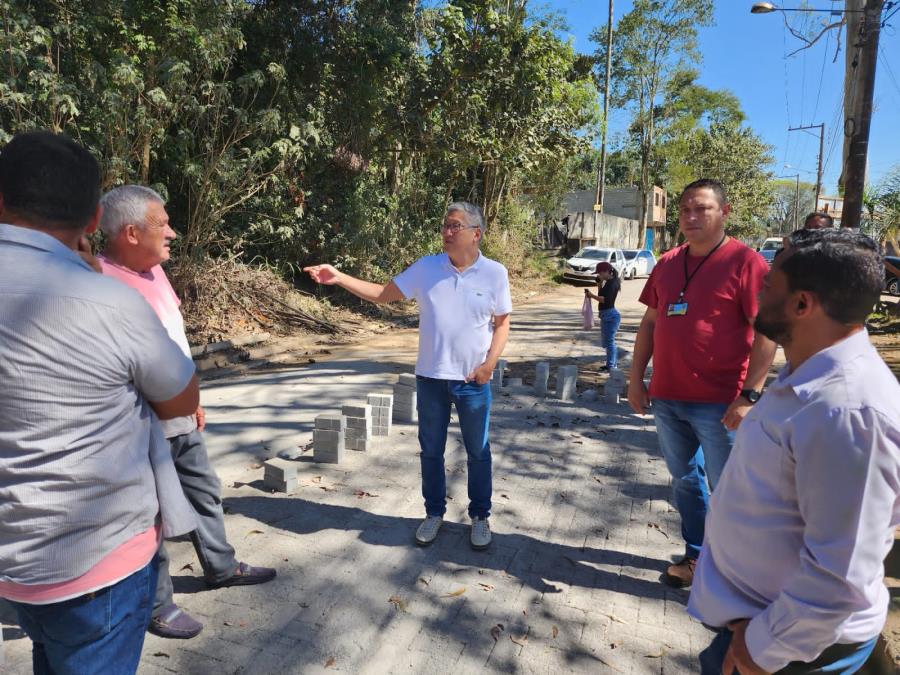 Estrada do Jaceguava recebe obras de melhorias