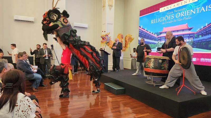 Itapecerica da Serra ganha destaque no lançamento do Guia Turístico de Religiões Orientais em São Paulo