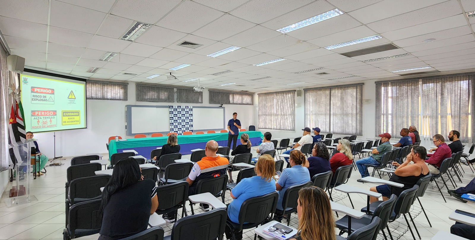 Palestra “Abril Verde” sobre acidentes de trabalho é realizada na Prefeitura