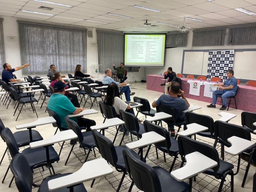 COMTUR realiza reunião no Auditório da Prefeitura