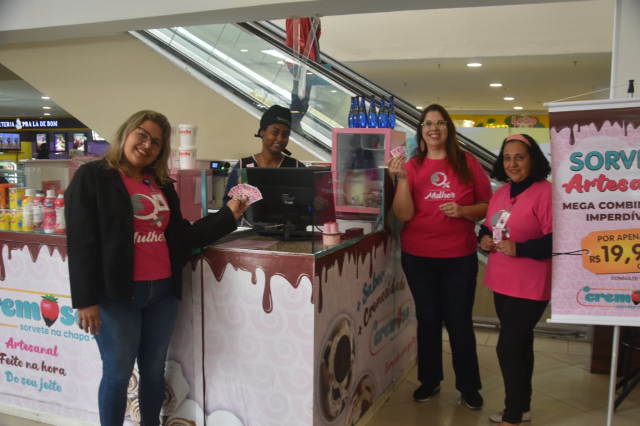 Agosto Lilás: Itapecerica Shopping recebeu ação especial do Conselho da Mulher