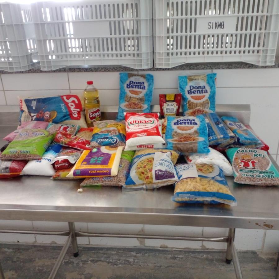 Banco de Alimentos recebe doações do Colégio InterViva