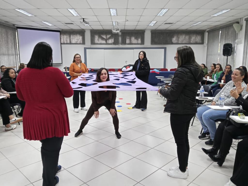Prefeitura promove Formação Continuada para professores e auxiliares de creche